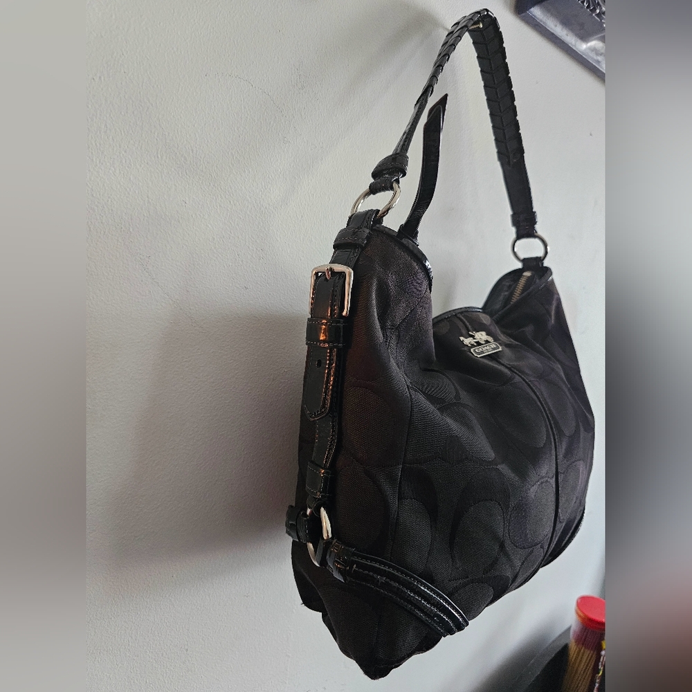 Coach Chelsea Signature Katarina Bag - #18903 - Black - Picture 5 of 15